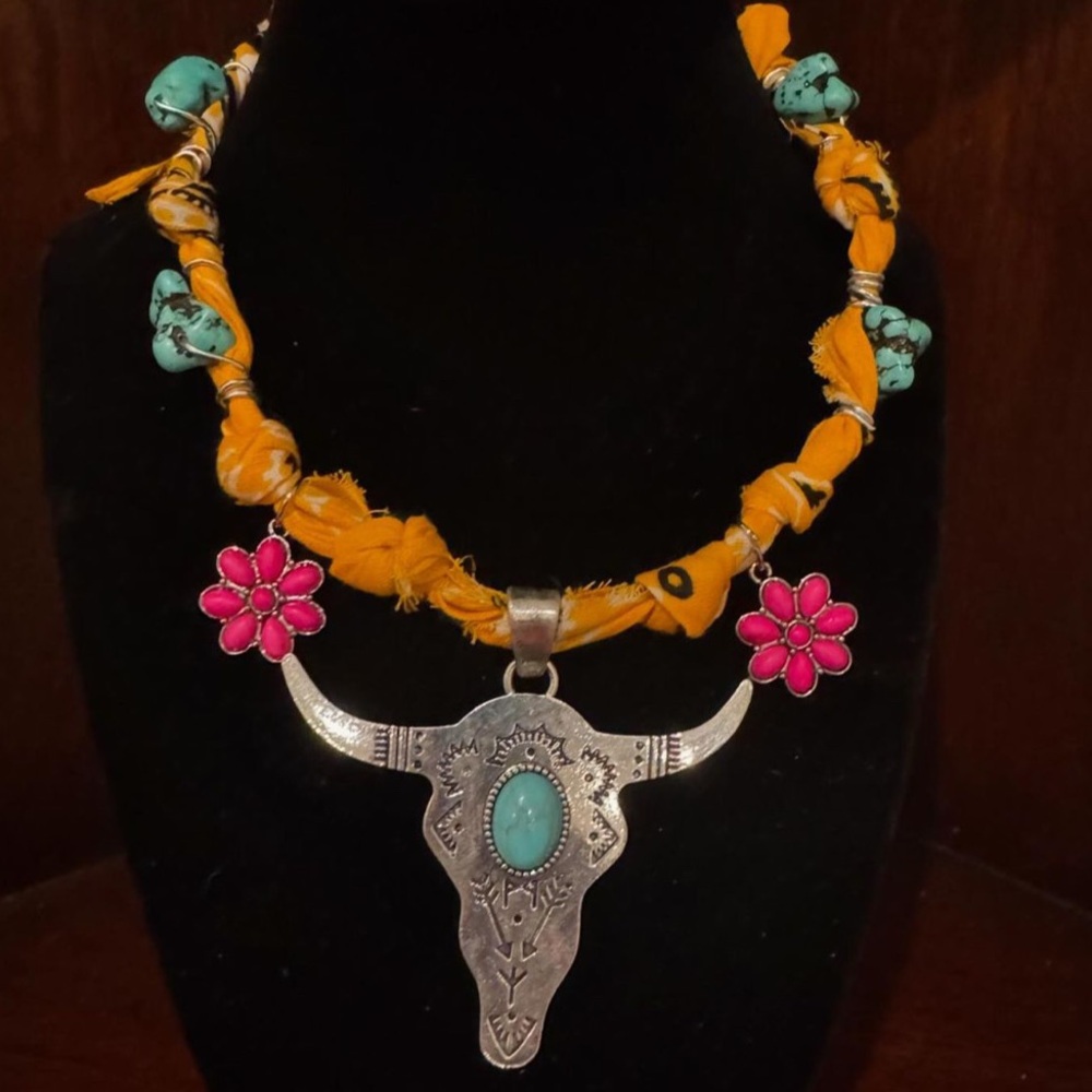 Bandana necklace